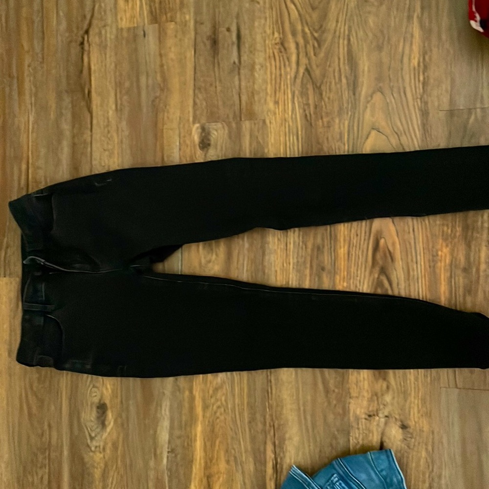 Size 4 Black American Eagle Jeans